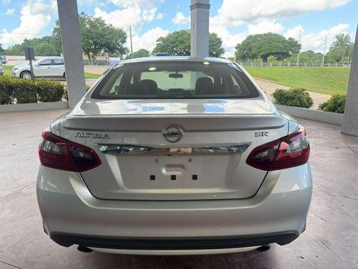 2017 Nissan Altima 2.5 SR