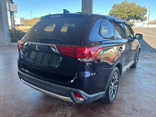 2017 Mitsubishi Outlander SE
