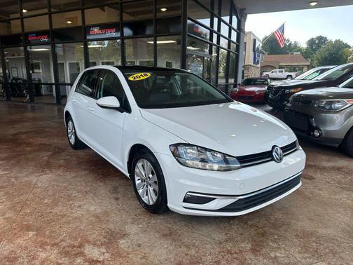 2018 Volkswagen Golf TSI S