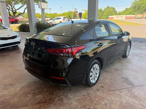 Absolute Black Pearl 2019 Hyundai Accent SE