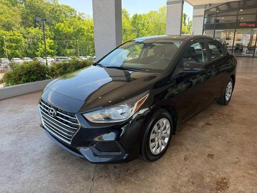 Absolute Black Pearl 2019 Hyundai Accent SE