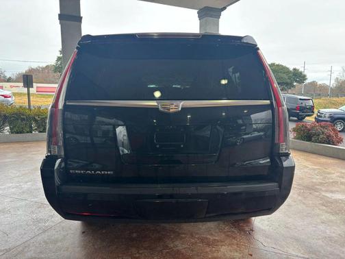 2017 Cadillac Escalade ESV Sport