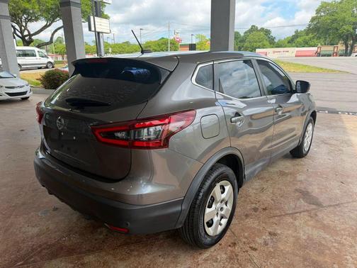 Gun Metallic 2020 Nissan Rogue Sport S