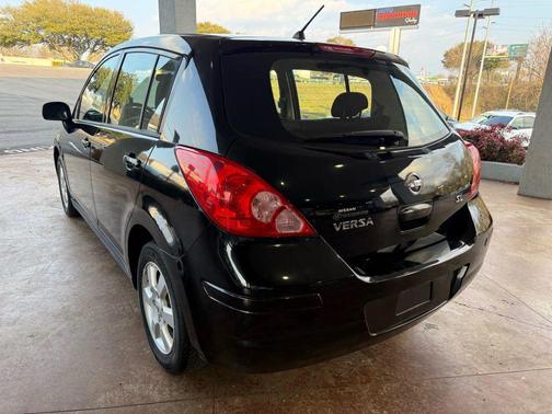 2009 Nissan Versa 1.8 SL