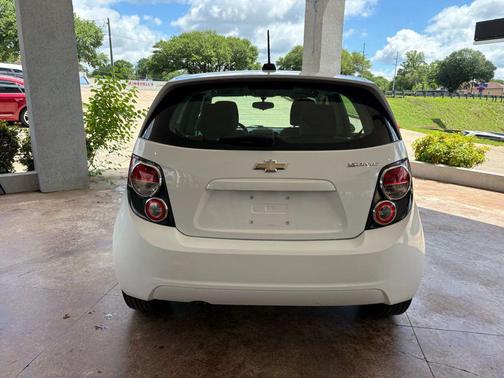 2015 Chevrolet Sonic LS