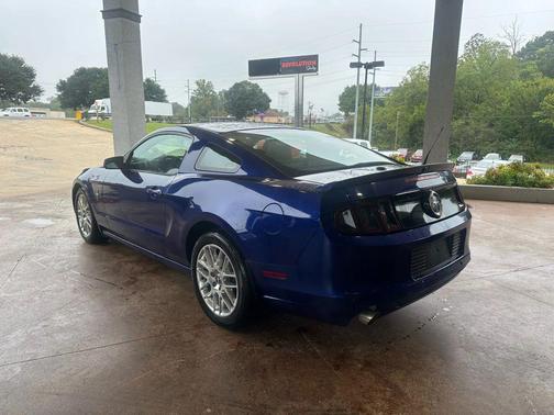 2013 Ford Mustang V6 Premium