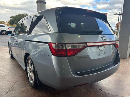 2011 Honda Odyssey Touring Elite