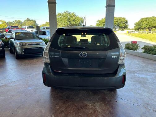 2013 Toyota Prius v Two