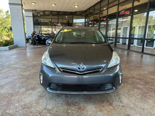 2013 Toyota Prius v Two