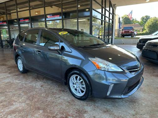 2013 Toyota Prius v Two
