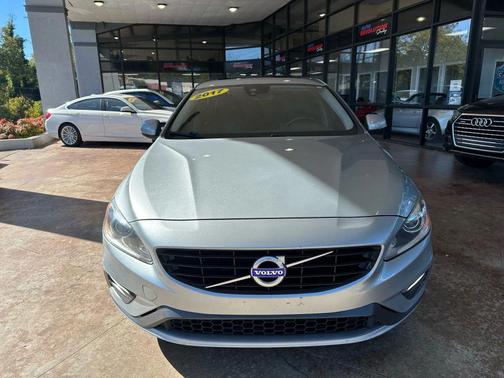 2017 Volvo S60 T5 Dynamic