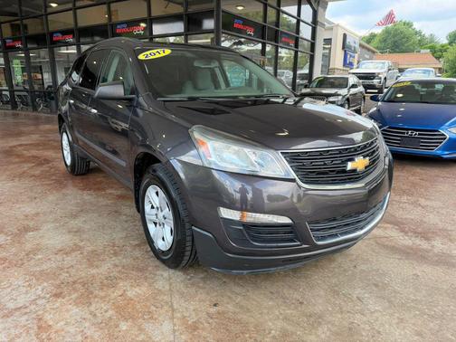 Tungsten Metallic 2017 Chevrolet Traverse LS