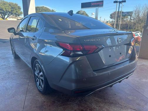 2021 Nissan Versa 1.6 SV