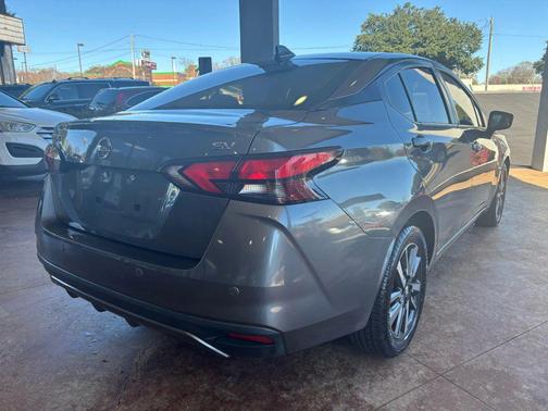 2021 Nissan Versa 1.6 SV