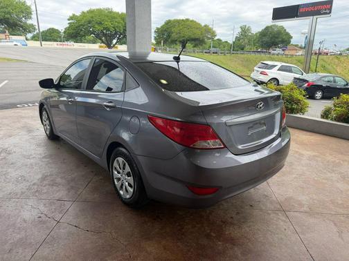 Triathlon Gray Metallic 2016 Hyundai Accent SE