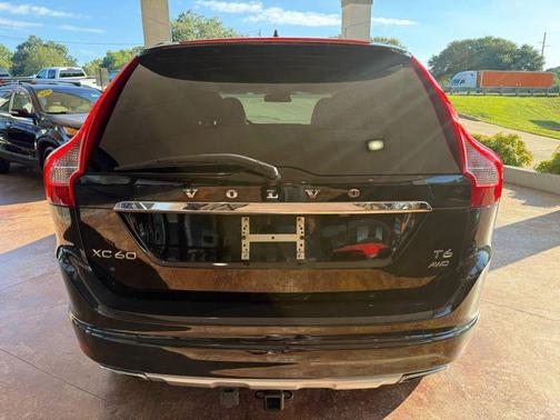 2014 Volvo XC60 T6 R-Design Premier Plus