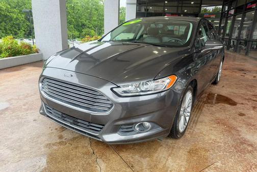 Gray 2016 Ford Fusion SE