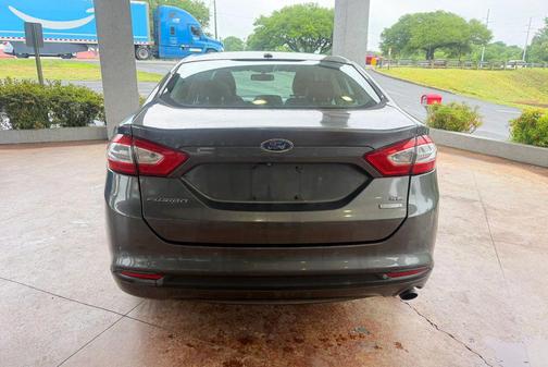 Gray 2016 Ford Fusion SE