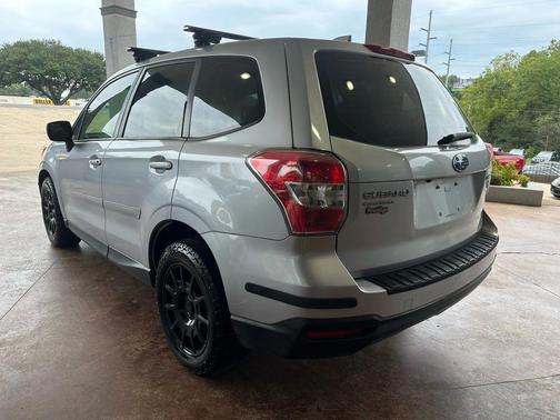 2016 Subaru Forester 2.5i