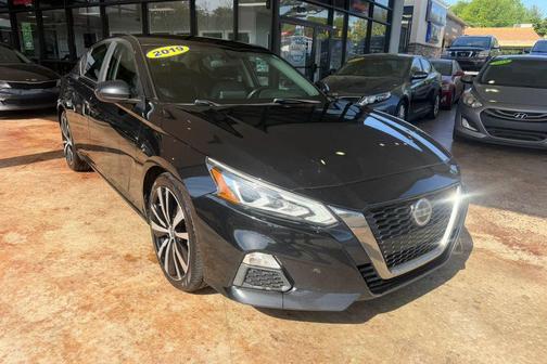 Super Black 2019 Nissan Altima 2.5 SR