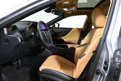 Iridium 2025 Lexus ES 300h Base