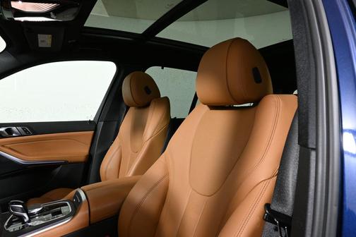Phytonic Blue Metallic 2022 BMW X5 xDrive40i