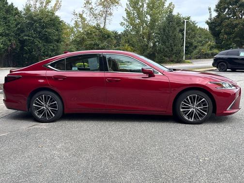 Matador Red Mica 2024 Lexus ES 350 Base