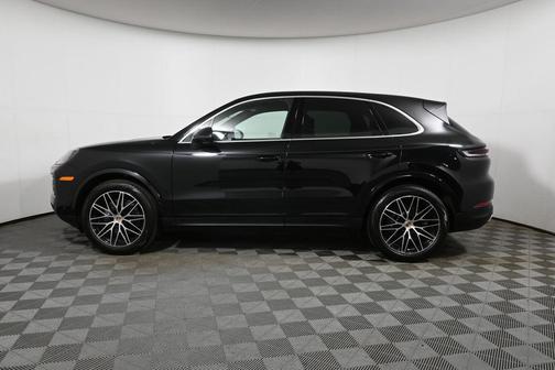 Chromite Black Metallic 2025 Porsche Cayenne Cayenne