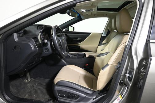 Atomic Silver 2019 Lexus ES 350 Base