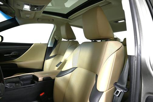 Atomic Silver 2019 Lexus ES 350 Base