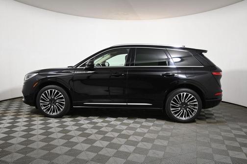 INFINITE BLACK MET CC 2022 Lincoln Corsair Standard