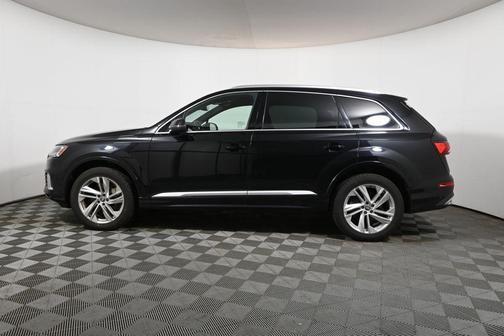 Orca Black Metallic 2020 Audi Q7 55 Premium Plus