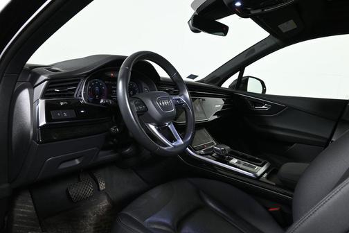 Orca Black Metallic 2020 Audi Q7 55 Premium Plus