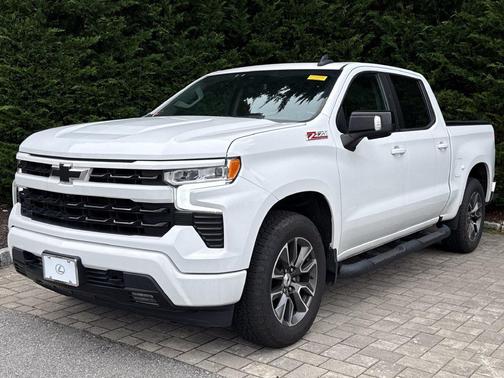 Summit White 2022 Chevrolet Silverado 1500 RST