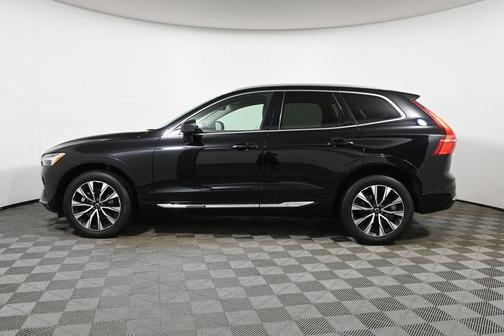 Onyx Black Metallic 2023 Volvo XC60 B5 Plus Bright Theme