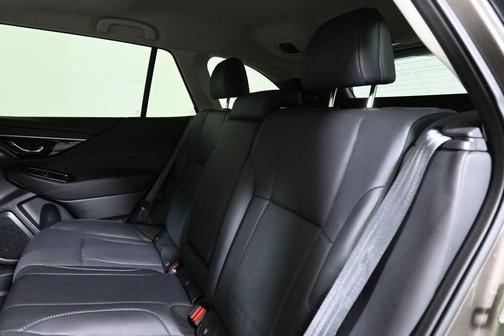 Brilliant Bronze Metallic 2022 Subaru Outback Limited