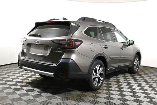 Brilliant Bronze Metallic 2022 Subaru Outback Limited