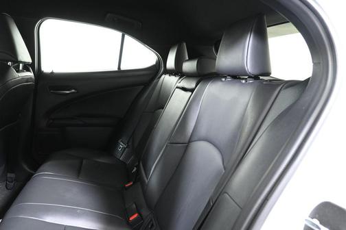 Eminent White Pearl 2022 Lexus UX 200 Base