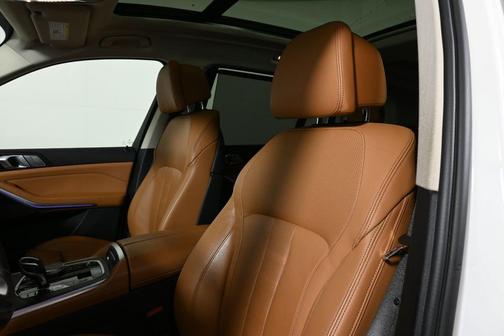 Alpine White 2021 BMW X7 xDrive40i