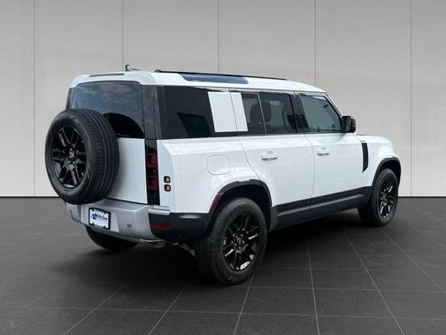 2025 Land Rover Defender 110 P300