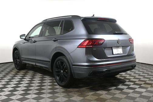 2022 Volkswagen Tiguan 2.0T SE R-Line Black 4MOTION