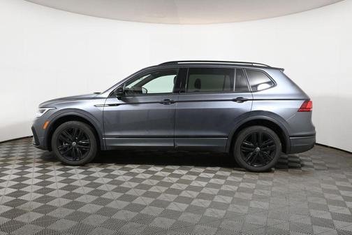 2022 Volkswagen Tiguan 2.0T SE R-Line Black 4MOTION