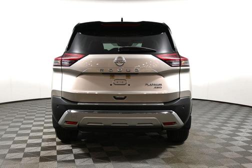 Champagne Silver Metallic/Super Black 2022 Nissan Rogue Platinum