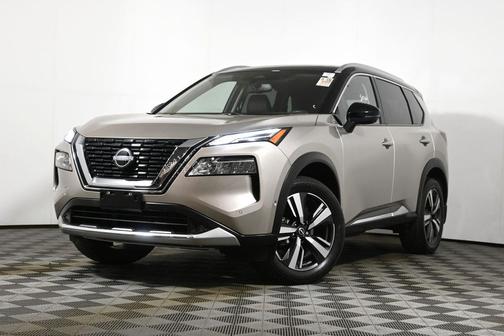 Champagne Silver Metallic/Super Black 2022 Nissan Rogue Platinum