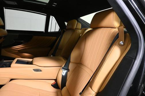 Graphite Black GF 2021 Lexus LS 500 Base
