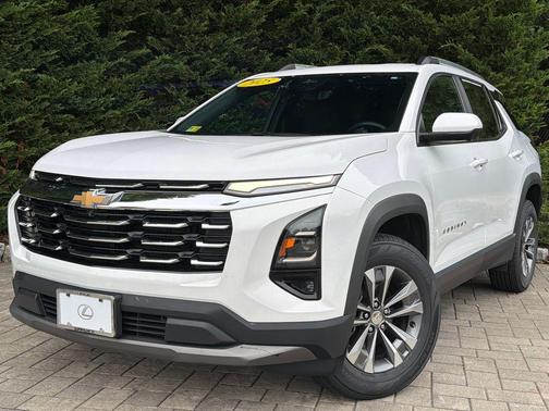 Summit White 2025 Chevrolet Equinox 1LT