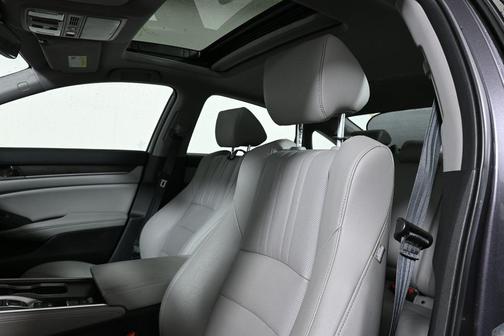 2019 Honda Accord Hybrid Touring