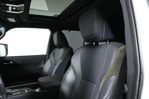 Eminent White Pearl 2024 Lexus GX 550 Overtrail+