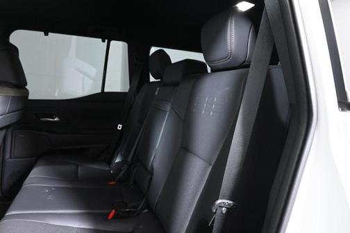 Eminent White Pearl 2024 Lexus GX 550 Overtrail+