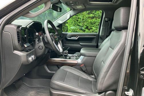 Onyx Black 2023 GMC Sierra 1500 SLT